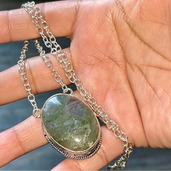 Green Moss Agate Pendant Necklace - Picture 8 of 14